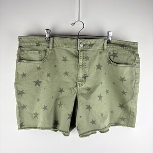 New Maurices Women’s Vintage Army Green Stars Denim Shorts Frayed High Rise 22 W
